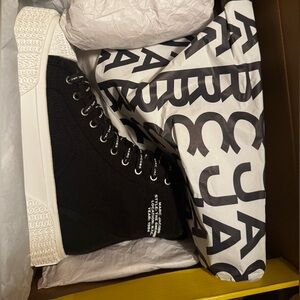 MARC JACOBS BLK/WHITE HIGH TOPS